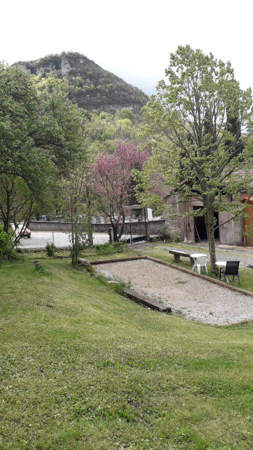 Les Tremieres Bed & Breakfast Saint-Paul-des-Fonts Exterior photo