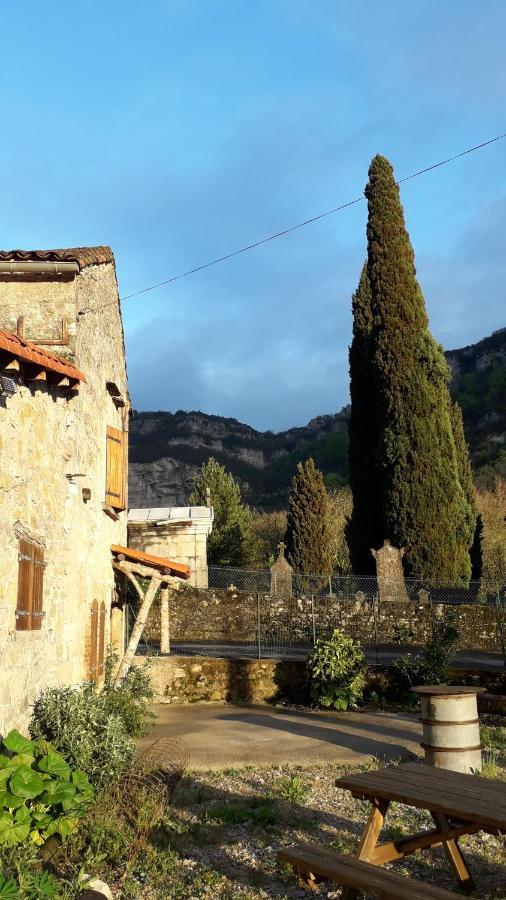 Les Tremieres Bed & Breakfast Saint-Paul-des-Fonts Exterior photo