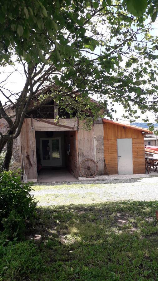 Les Tremieres Bed & Breakfast Saint-Paul-des-Fonts Exterior photo