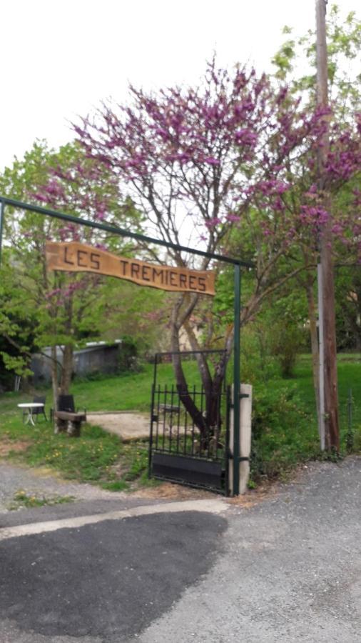 Les Tremieres Bed & Breakfast Saint-Paul-des-Fonts Exterior photo